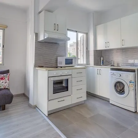 Downtown Apartment *